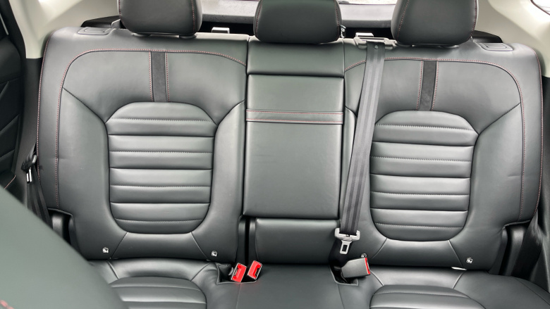 MG Hs 1.5 T-GDI Exclusive 5dr Petrol Hatchback